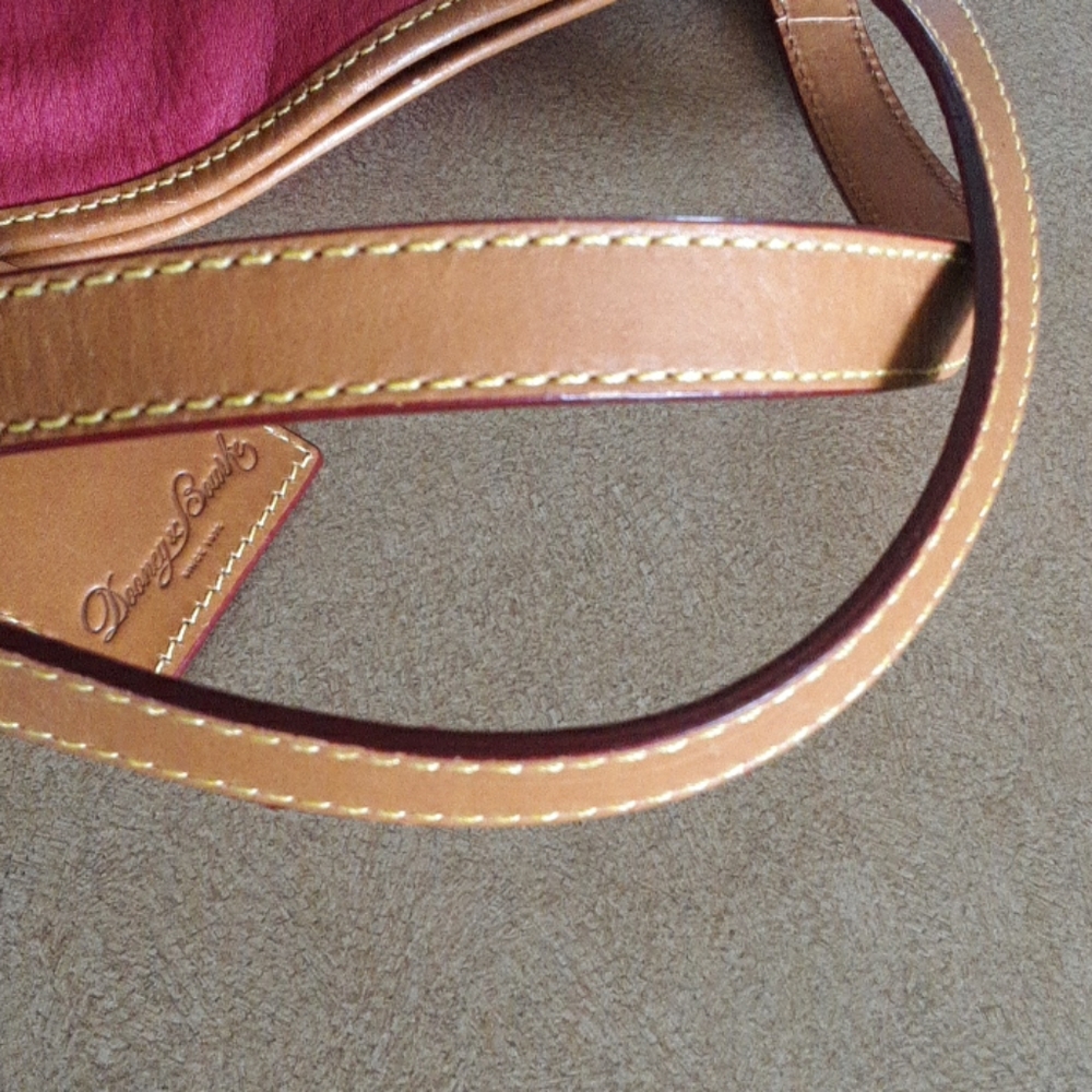 Dooney and Bourke Vintage XL Leather Tote, EUC - Picture 6 of 16